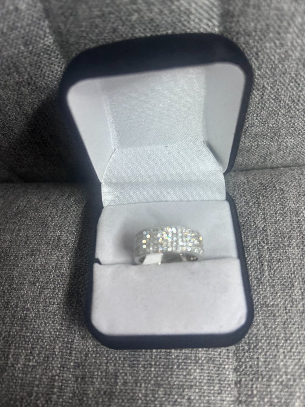 Womans multi-row pavé dome Statement band ring